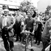 Sverigeloppet genom Örebro.
5 juli 1957.