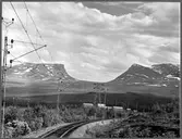 Abisko från km 1507 mot söder
Abisko turiststation med Lapporten i bakgrunden.
