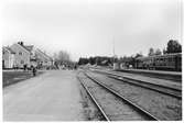 Stationen öppnad 1928 med en- och enhalvvånings stationshus i trä, sammanbyggt med godsmagasinet. Nu för tiden är den säsongstation.