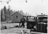 Bilden möjligen tagen i samband med läggningen av eldriften vid Axmarsbruks station