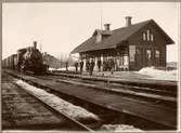 Björnlunda station,Fotot taget vintern 1902-1903.
Stationshus från 1861. SJ Ta 663