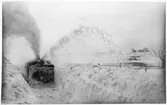 31 mars 1942 vid Blästorp. Ångdriven snöslungan i arbete.