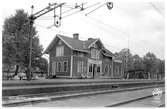 Repro från Pressbyråns vykort. nr 13387. Stationen i Bollebygd.