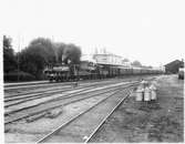 Borås övre station. Kungatåg med BHJ lok 3 och 6 den  22 Juli 1913.