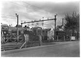 Tågutställningen Barnens dag i Borås den 19 - 21 maj 1939. Ånglok BAJ lok 71, Borås - Alvesta Järnväg. GBJ personvagn, Göteborg - Borås Järnväg.