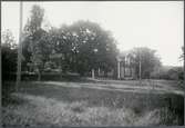 Ekedalens station.
Trafikplats anlagd 1874. En- och enhalvvånings stationshus i trä