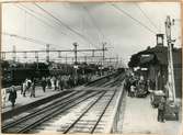 Efter att Falköping Ranten bytt namn till Falköping Central 1931, byggdes stationen i en funktionalistisk stil 1934, efter ritningar av arkitekten Birger Jonson. 1986 blev stationen K-märkt.