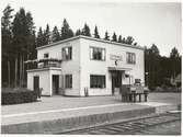 Gysinge station
SGGJ, Sala-Gysinge-Gävle Järnväg
Nya stationshuset sedan det gamla eldhärjats på 1930 talet