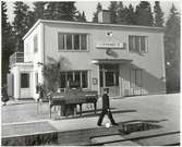 Gysinge station
SGGJ, Sala-Gysinge-Gävle Järnväg
Nya stationshuset sedan det gamla eldhärjats på 1930 talet