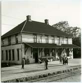 Stationen anlades 1874. 1934 ombyggdes stationshuset.