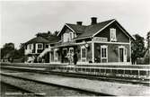 Stationen byggd 1877. 1910 byggdes nuvarande ställverk. Bangården utbyggdes 1941 .
SWB , Stockholm - Västerås - Bergslagens Järnväg