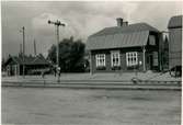 Station anlagd 1906. Envånings stationshus i trä, byggt i vinkel 
HvMJ , Vetlanda - Målilla Järnväg.
Nedlläggning av bandelen Sävsjö--Vetlanda-Målilla
Målilla 1961-09-01.
T-semafor