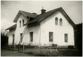 Station öppnades 1877. Nedlagd 1934. Stationshus som bostadshus efter nedlegningen.