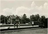 Sölvesborg - Olofström - Älmhults Järnväg öppnades 1901 för allmän trafik. Samma år anlades station. Då byggdes en- och enhalvvånings stationshus i trä. Järnvägen förstatligades 1942. I slutet av 1950-talet ersattes stationshuset med en nybyggnad öster om banan. Stationen och hela bangården är anpassade efter industriomgivningen bland annat Svenska stålpressnings, plåtpressverk, emaljeringsverk, träullfabrik, såg, kvarn och kraftverk. Persontrafiken lades ned 1984 och bandelen Sölvesborg - Olofström revs upp. Idag trafikeras bandelen Olofström - Älmhult med godståg från Volvo till Göteborg och gent samt tåg med skrot från Volvo av Stena Metall.