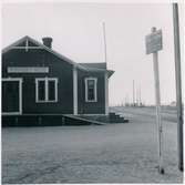 Mellersta Blekinge Järnväg, MBIJ. Ronneby-Redd stationshus den 10/7 1943.