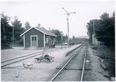 Hållplats anlagd 1889. Envånings stationshus i trä. Tidigare namnet var Brearede.