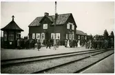 Sorsele station. Statens Järnvägar, SJ. Testtåget anlände till Sorsele station då bandelen Arvidsjaur - Sorsele öppnade för allmän trafik.