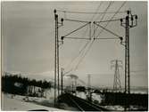 Stenbackens station. Motiv från Riksgränsbanan vid Kaisepakte. Statens Järnvägar, SJ. Banan öppnad 1903. Banan elektrifierades 1915. Stationshuset byggd 1902 och sålt 1998.