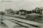 Släps station som bytte namn 1953 till Särö Station. Göteborg Särö Järnväg, GSJ Lok. Observera annonstavlan mitt i bild.