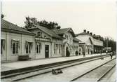 Stockholm - Västerås - Bergslagens Järnväg, SWB. Station och hotell.