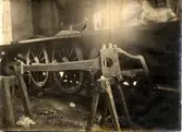 Ånglok HNJ Lok 24:s högra vevstaksbygel. Brusten 1918-11-16 vid Sperlingsholm.
