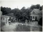 Översvämning invid stationshuset Södertälje 1925
efter ett häftigt regn