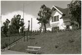 Västra Centralbanans Järnväg, VCJ, Öppnad 1906. Förenad post och järnvägsstation.