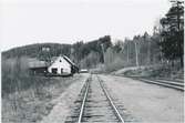 Station öppnad 1918. En- och enhalvvånings stationshus i trä byggdes med godsmagasinet. Stationen upphörde 1992. Från 1993 fungerar bara som säsongsstation. Fotot är tagen strax innan nedläggningen.