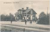 Vretat Kloster station. Mellersta - Östergötlands Järnväg, MÖJ. Banan öppnades 1897, elektrifiering 1915, övergick till Statens Järnvägar, SJ 1950 och banan stängdes 1963.