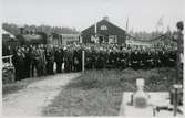 Kåbdalis station, invigning av sista bandelen på Inlandsbanan den 6:e augusti 1937. Kronprinsen i främre raden till vänster.