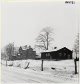 Norsholm station från vägsidan.