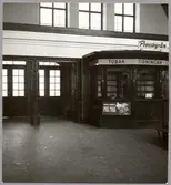 Insida av stationshuset i Sundsvall. Pressbyrån.