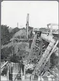 Brobyte. Pålning för brofästet vid järnvägsbron.