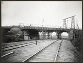 Statens Järnvägars viadukt i Malmö över privatjärnvägar.