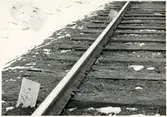 Del av bangården efter olyckan 1956-03-29 då tåg 93, 'Nordpilen, spårade ur vid Granbo station.