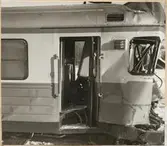 Statens Järnvägar, SJ YCo6 834 skador efter kollision med Nordpilen 1955.