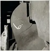 Detaljbild på sprickor i fästen på drivmotorerna Statens Järnvägar, SJ Ra 847.