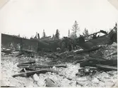 Bombning av plåtbalksbro i Ålså. Efter 250 kg:s bomb.