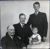 Fyra generationer. Från vänster Per Andersson, Per Erik Andersson, Ingemar Aldenby och lilla Björn Aldenby.