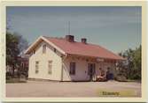 Vy över Kinnarps Station. Arkitekt  Axwl Petersen, Halmstad. Byggnad år 1906.