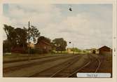 Dalby station 1971. Malmö - Tomelilla Järnväg, MöTöJ. Stationen öppnades  1893. Stationshuset byggdes 1893. Gick över till Statens Järnvägar, SJ 1943.