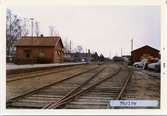 Station anlagd 1894. Envånings stationshus i tegel. Det ombyggdes och moderniserades av SJ, men revs 13 december 1989