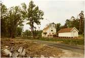 Namnet var före 1921-05-01 ÖSTERBY. Stationen öppnad 1878-01-02, nedlagd 1970-08-01. Anlades som anhalt 1878, och blev station 1918. Sistnämnda år förlängdes bangården, som dessutom fick två nya spår. Stationshus i två våningar i trä .Nytt stationshus 1917