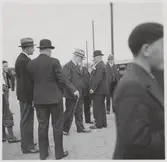 Förre landshövshövdingen (1922-32) för dåvarande Kopparbergs län Herman Kvarnzelius närvarar vid invigningen av Statsbanan Malung - Vansbro, här på Vansbro Station.