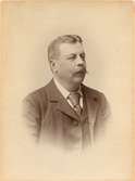 Brukspatron  Anton Ohlsson som var  Styrelsesuppleant 1883-1891, styrelseledamot 1891-1893, vice ordförande 1893-1907, ordförande 1907-1917