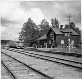 Tåg 4960 vid Vika station.