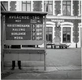 Tågavgångsskylt på Vansbro station.