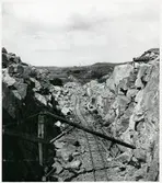 Genomsprängning av berget i hovås för byggandet av Göteborg - särö järnväg.