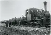 Arbetslag med gruståg vid byggandet av Varberg - Ätrans Järnväg, WbÄJ. Byggnadsloket 