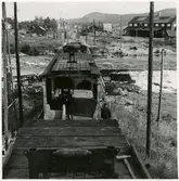 Elektrifieringen av sträckan Ånge - Sundsvall. Monteringståget på infart till Torpshammar.